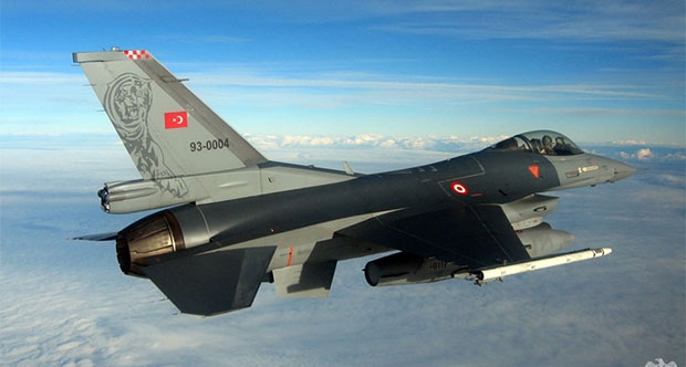 Türk savaş uçakları Afrin'deki terör hedeflerini vurdu