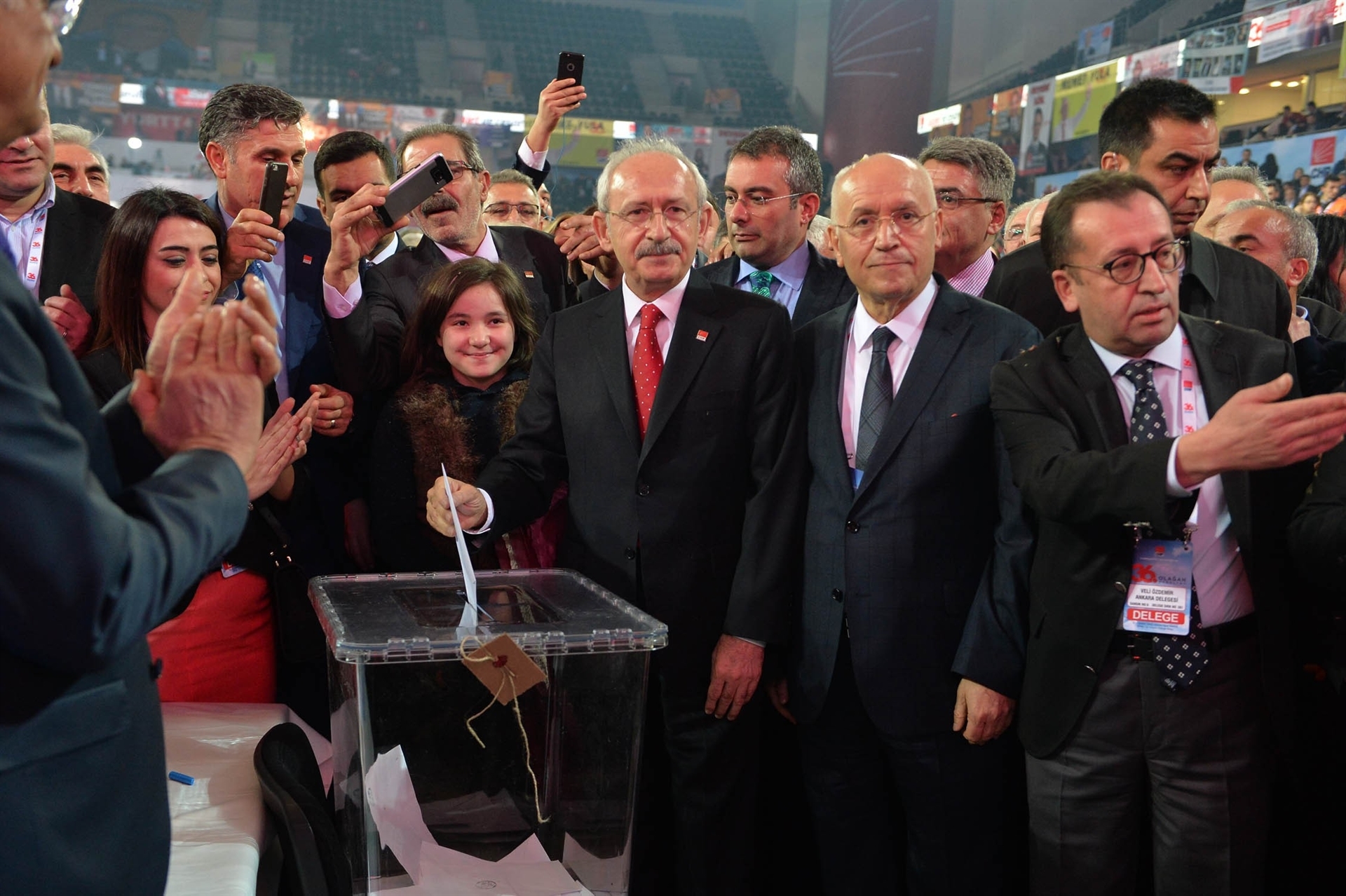 Kemal Kılıçdaroğlu re-elected as Turkey's main opposition CHP chair
