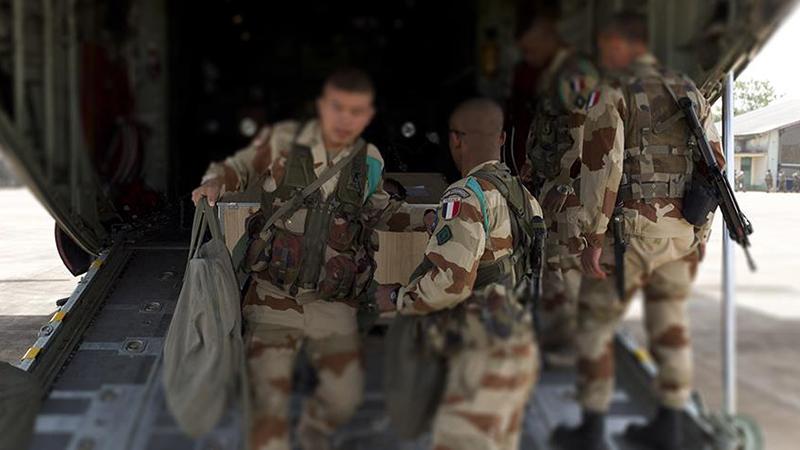 Fransız askerlerinden YPG/PKK'ya topçu desteği