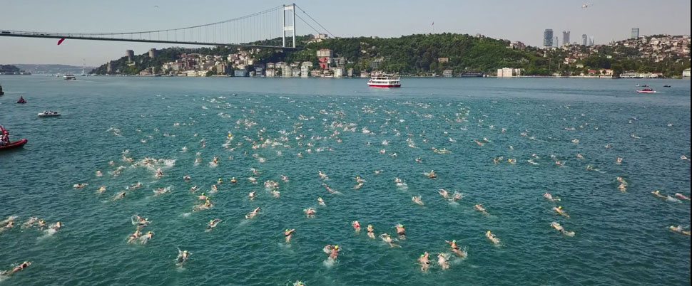 İstanbul Boğazı'nda 2 bini aşkın yüzücü aynı anda...