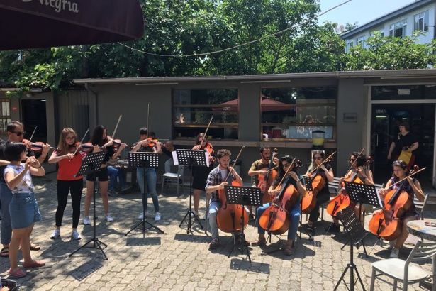 Marmara Üniversitesi Müzik Bölümü'nün kapatılması protesto edildi