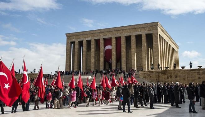 Ankara'daki 23 Nisan törenleri Anıtkabir ziyareti ile başladı