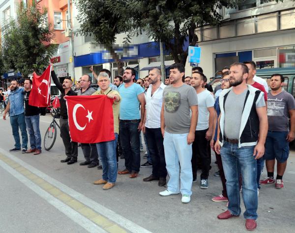 Eskişehir'de HDP İl binası önünde terör protestosu