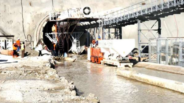 Silvan Barajı'ndaki tünelde patlama: 5 işçi yaralandı