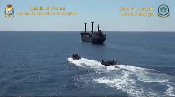 Türk gemisine uyuşturucu baskını